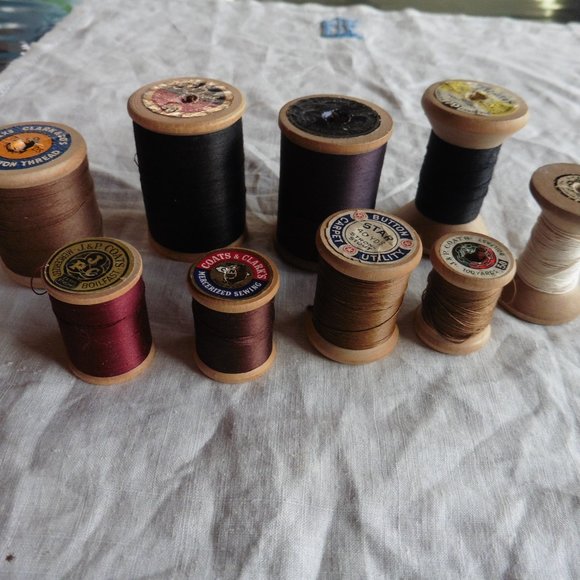 Vintage Wooden Spools of Sewing Thread (Lot of 9 spools) - Picture 2 of 5